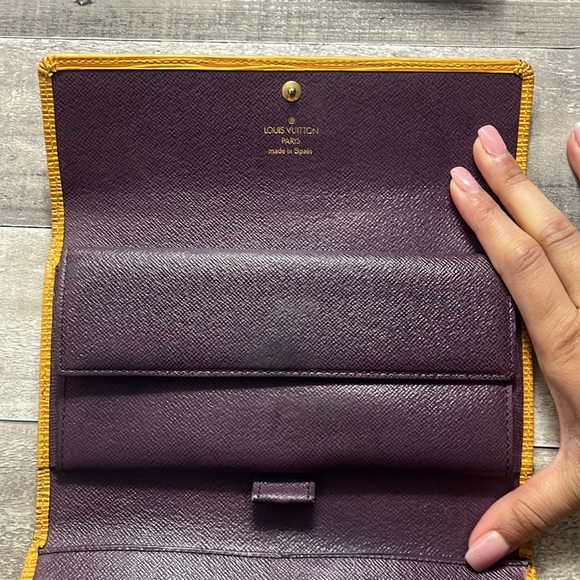 LOUIS VUITTON Yellow Epi Leather Porte Tresor Wallet - Picture 4 of 13